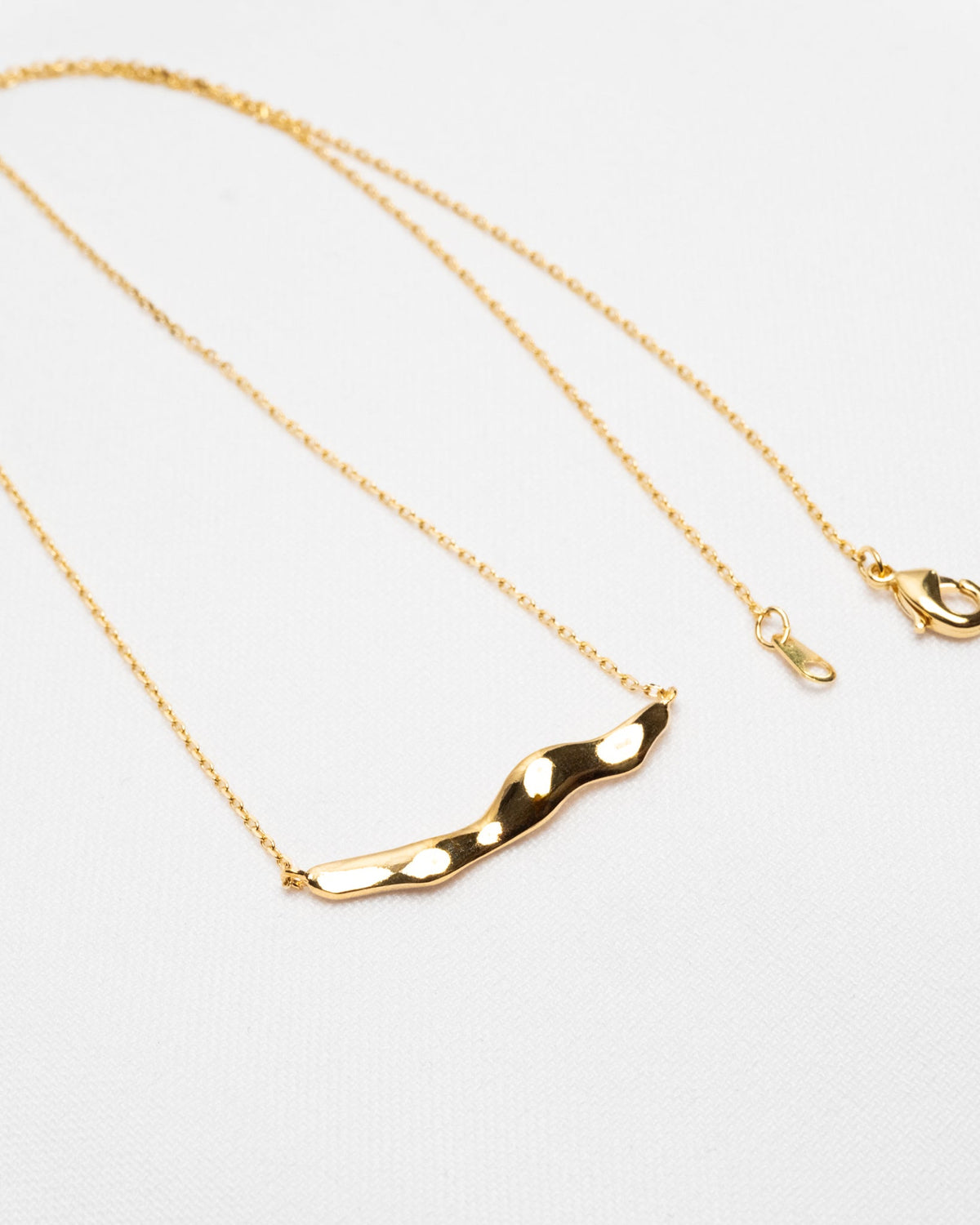 16K Plated Wavy Organic Necklace