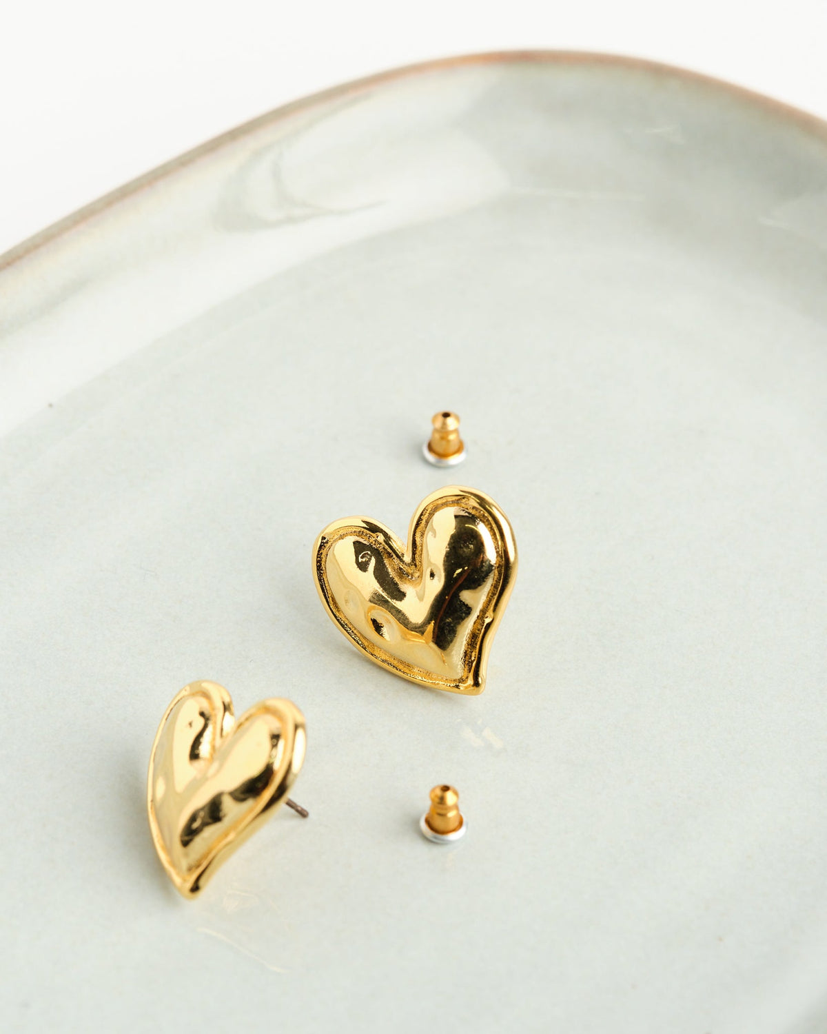 16K Plated Texture Heart Earrings