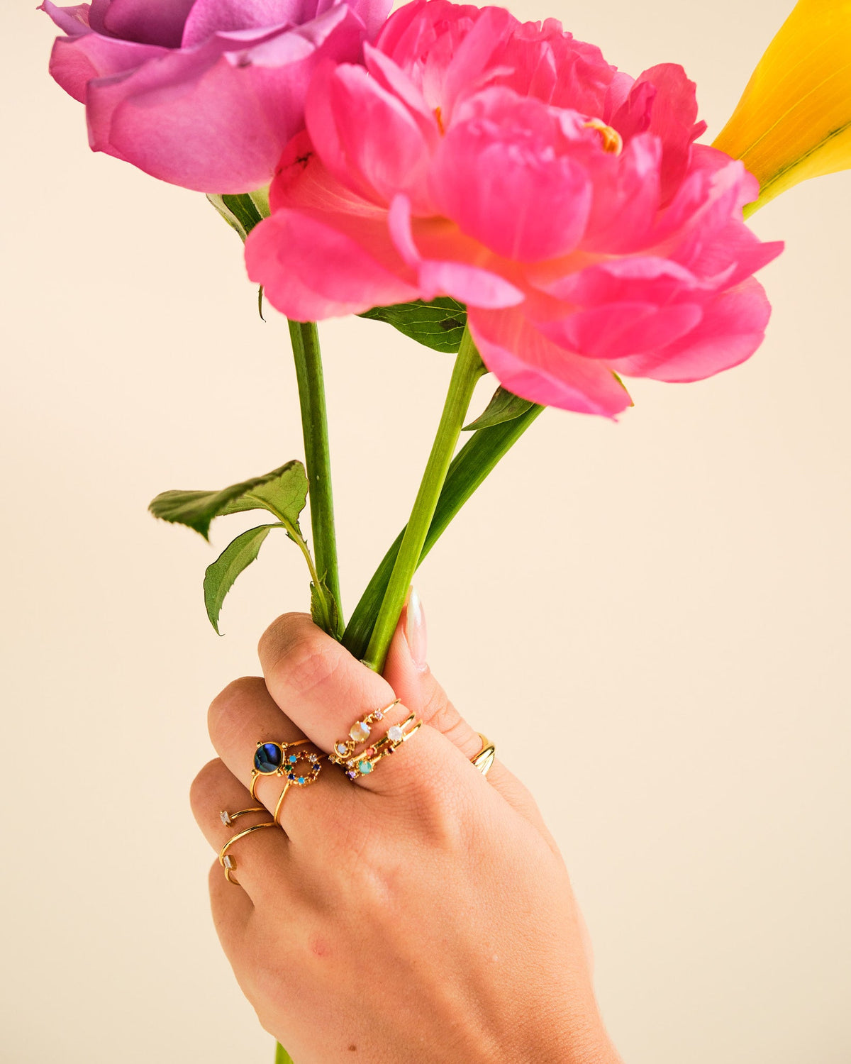 16K Plated Colored Circle Ring