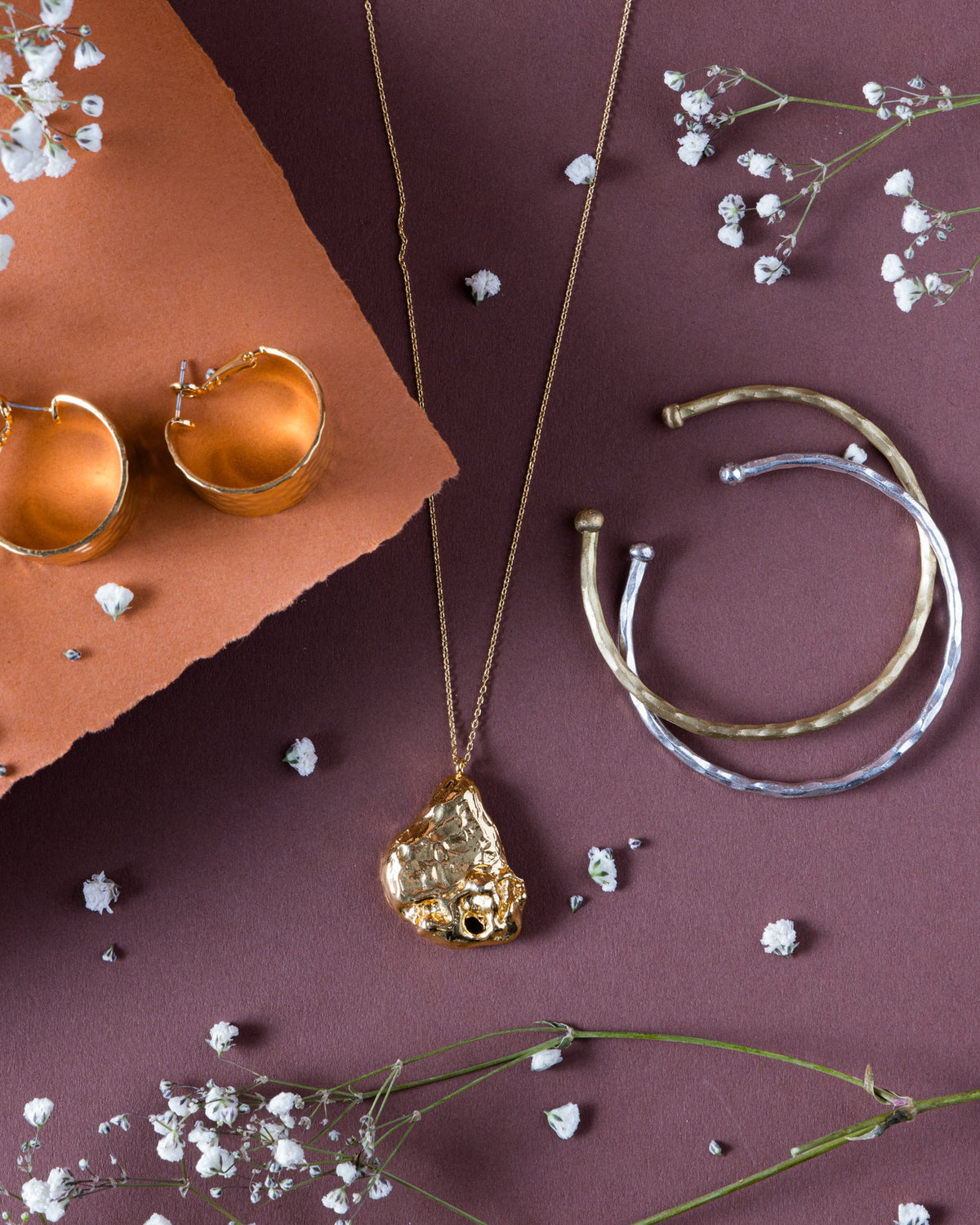 16K Plated Piedra Necklace