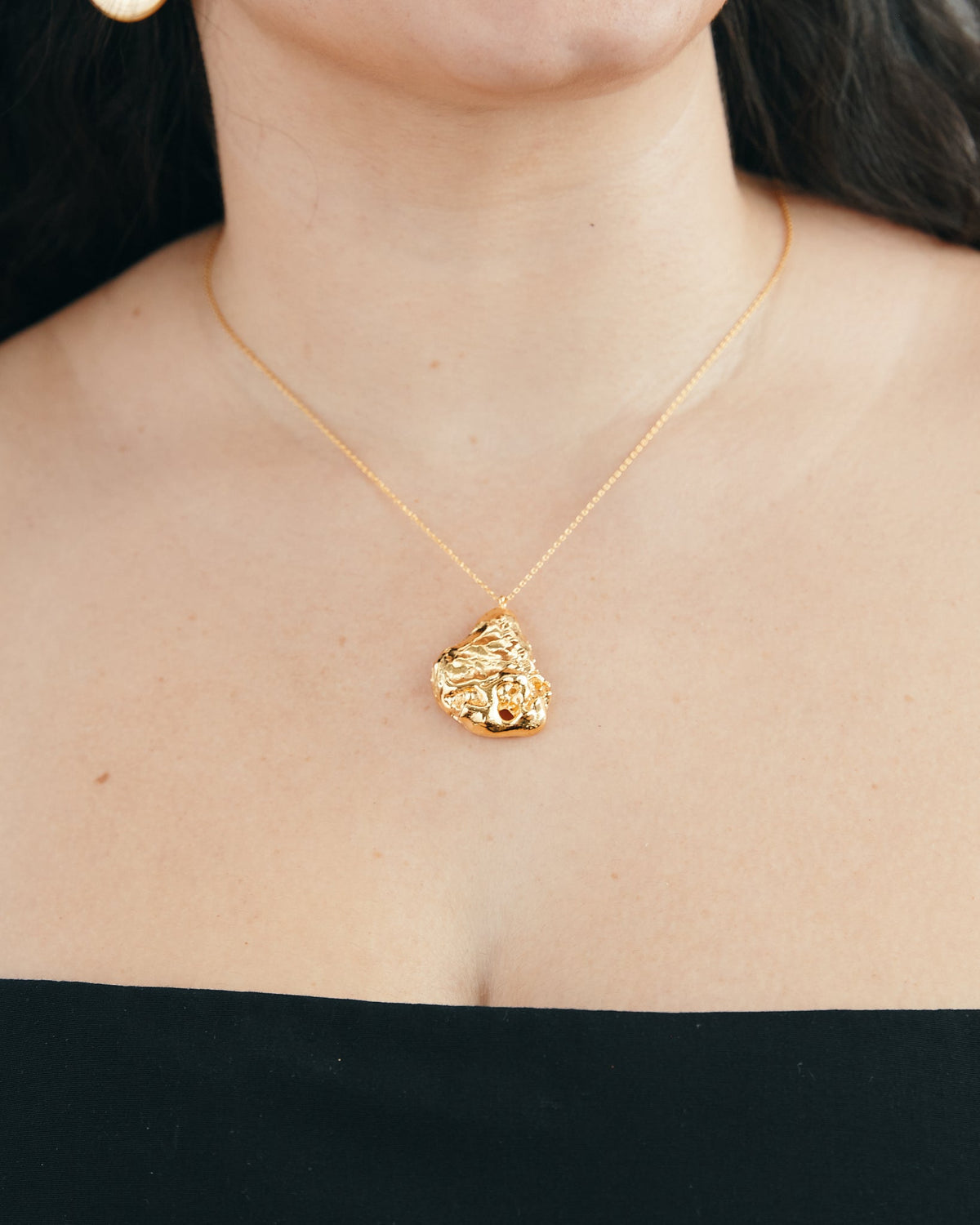 16K Plated Piedra Necklace