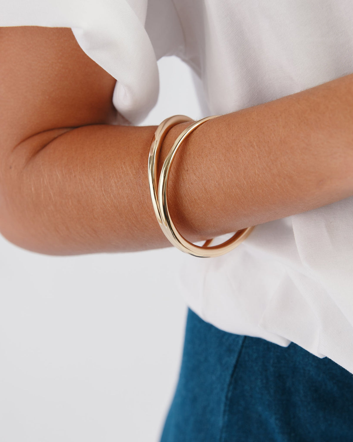 16K Plated Larry Bangle