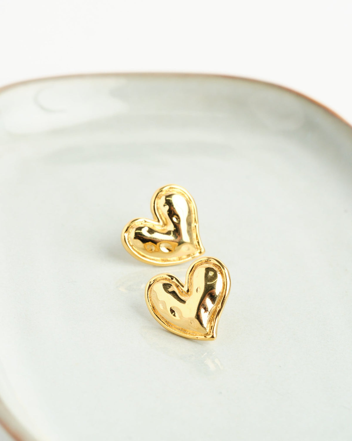 16K Plated Texture Heart Earrings