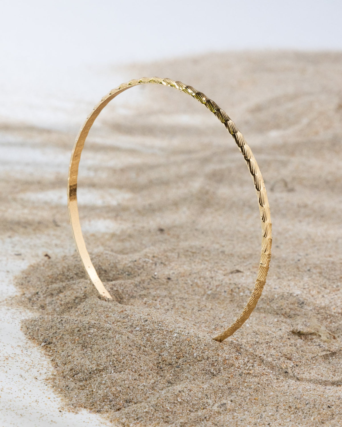 16K Plated Thin Etched Bangle