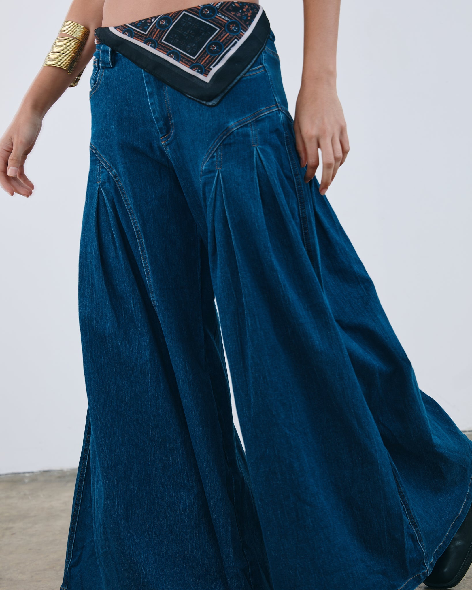 Litua Pant