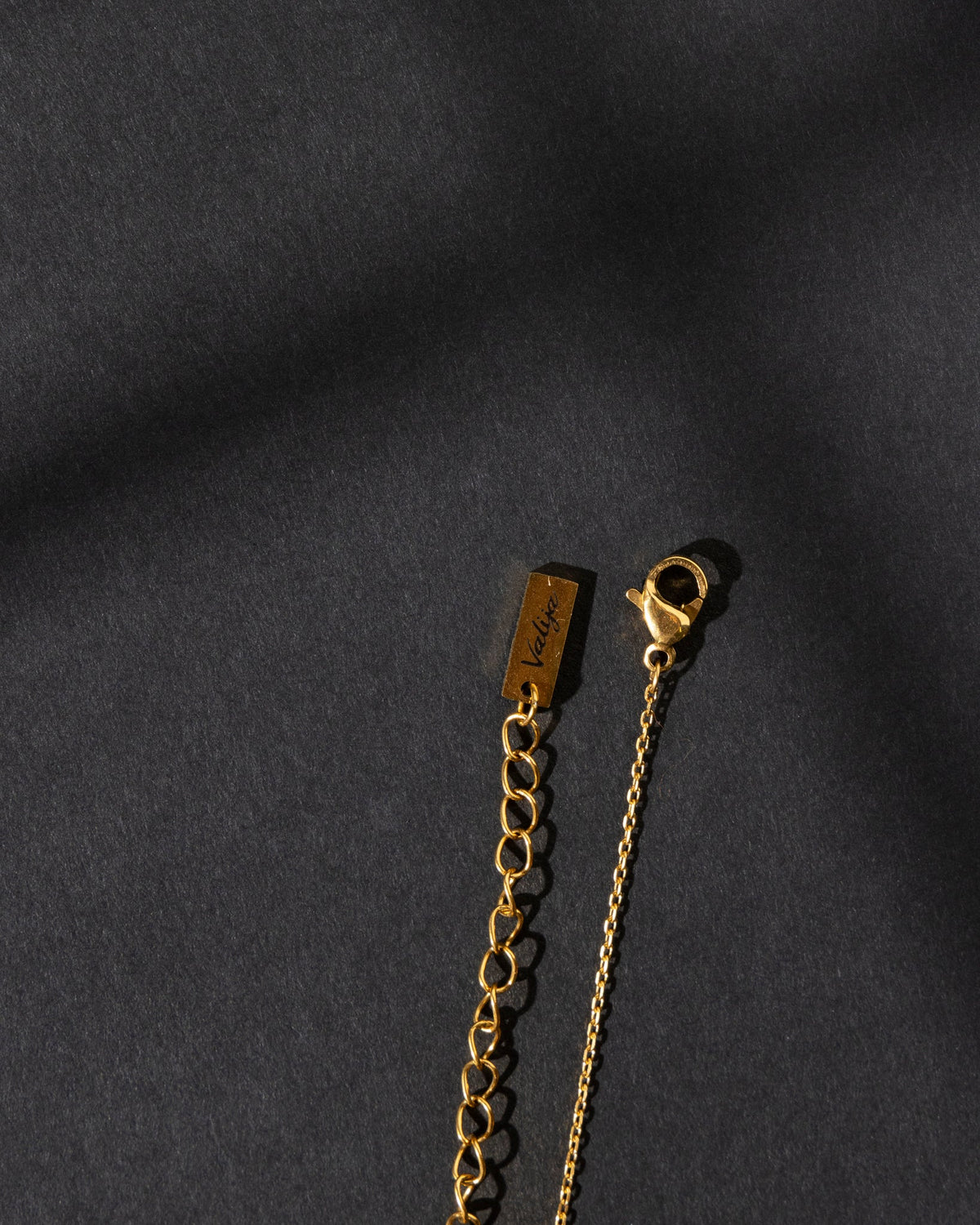 18K Plated Sello Necklace