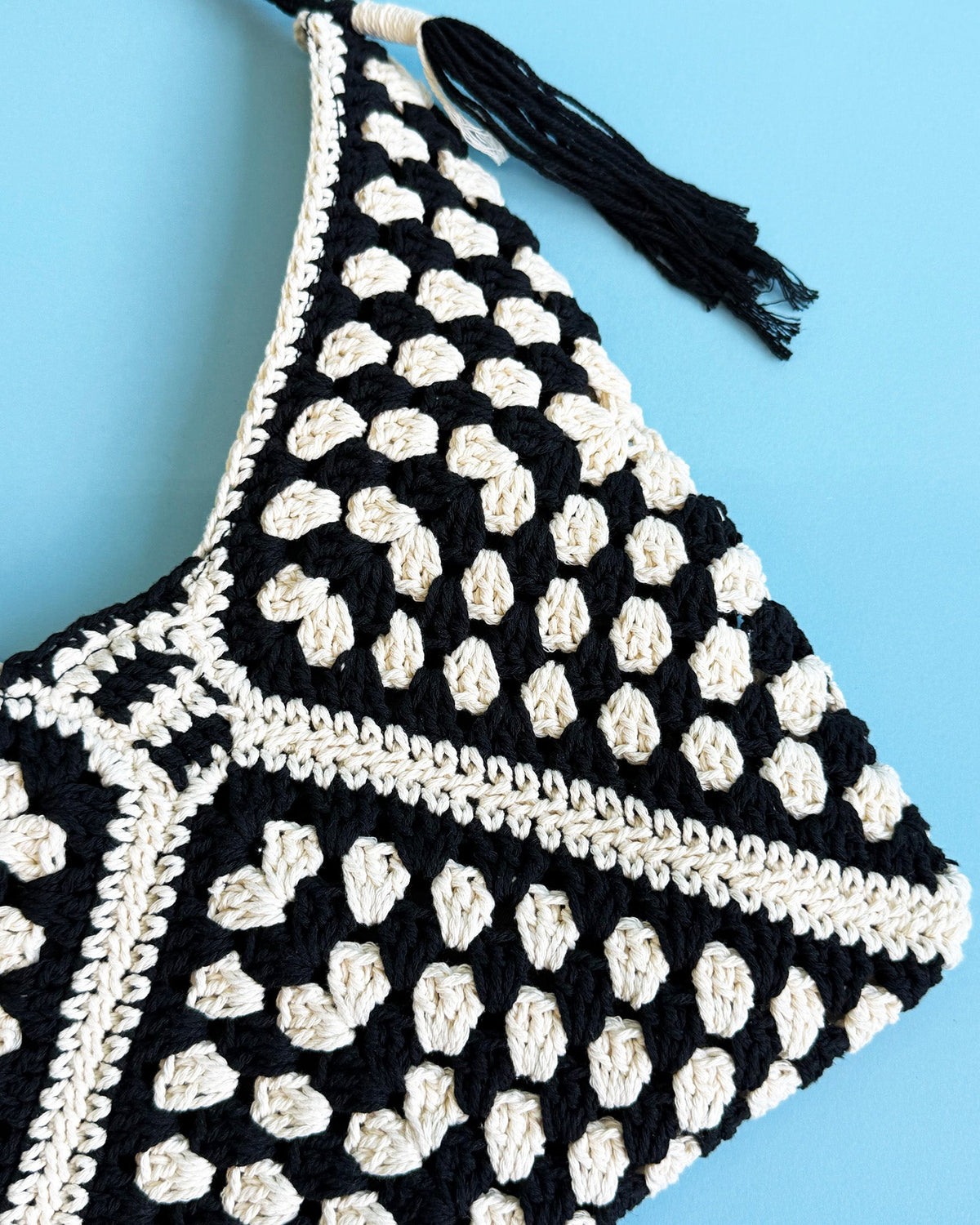 Crochet Contrast Purse