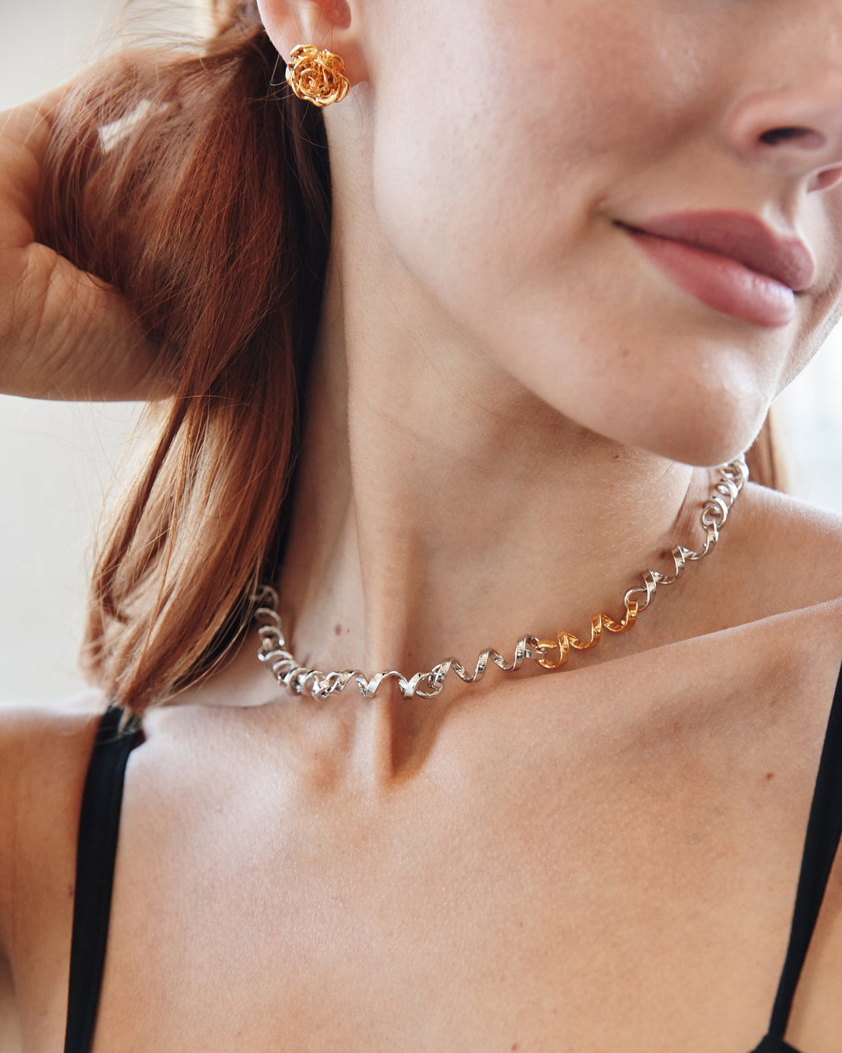 Metallic Curly Necklace