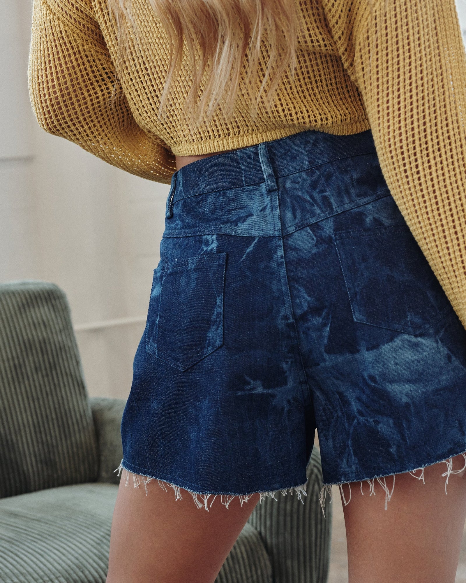 Distressed Short