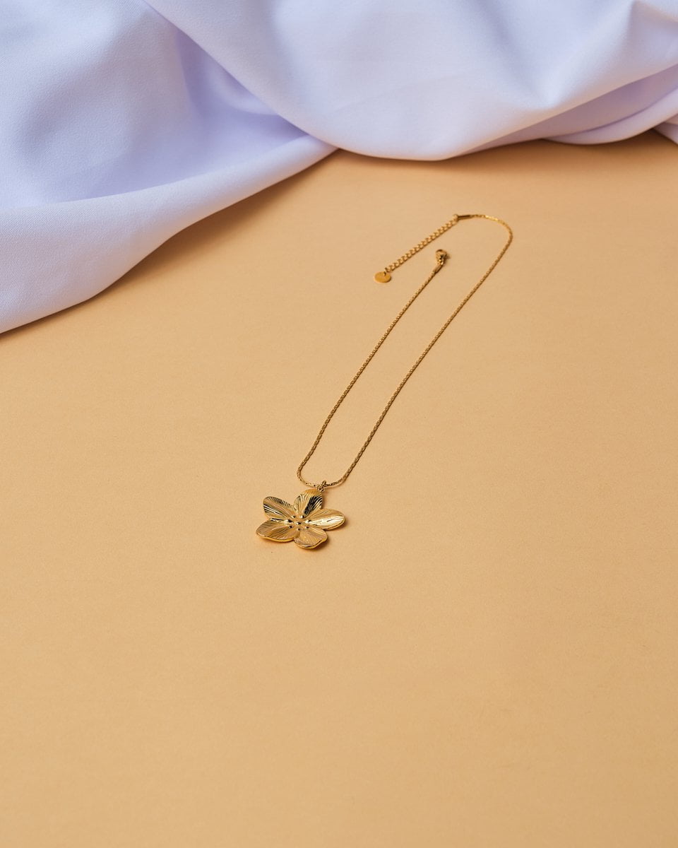 18K Plated Vicky Necklace