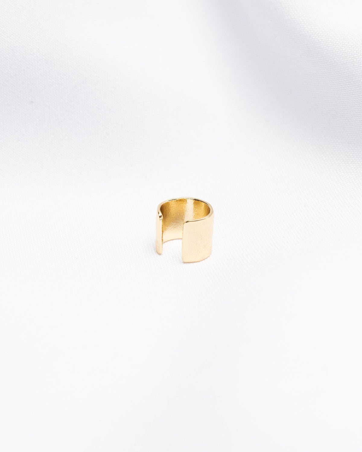 16K Plated Andrea Earcuff