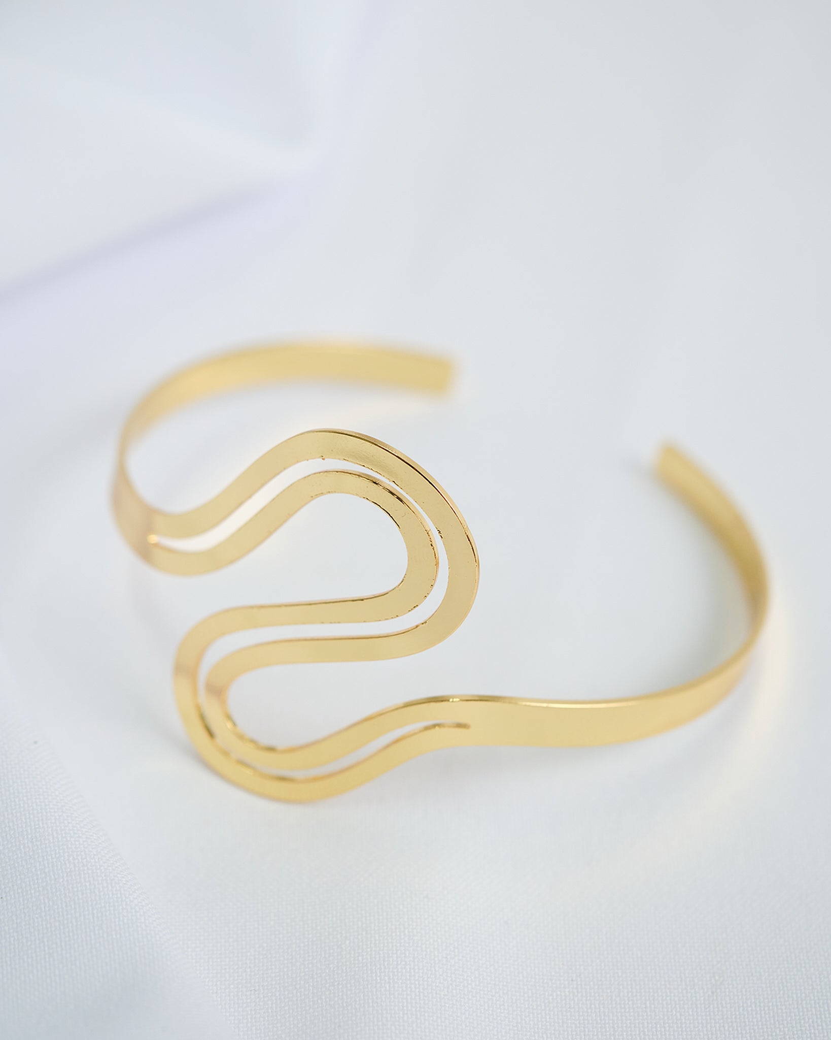16K Plated Apply Arm Cuff