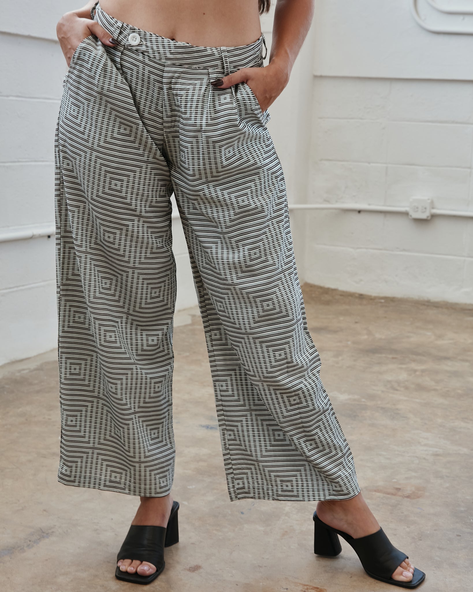 Adelara Pant