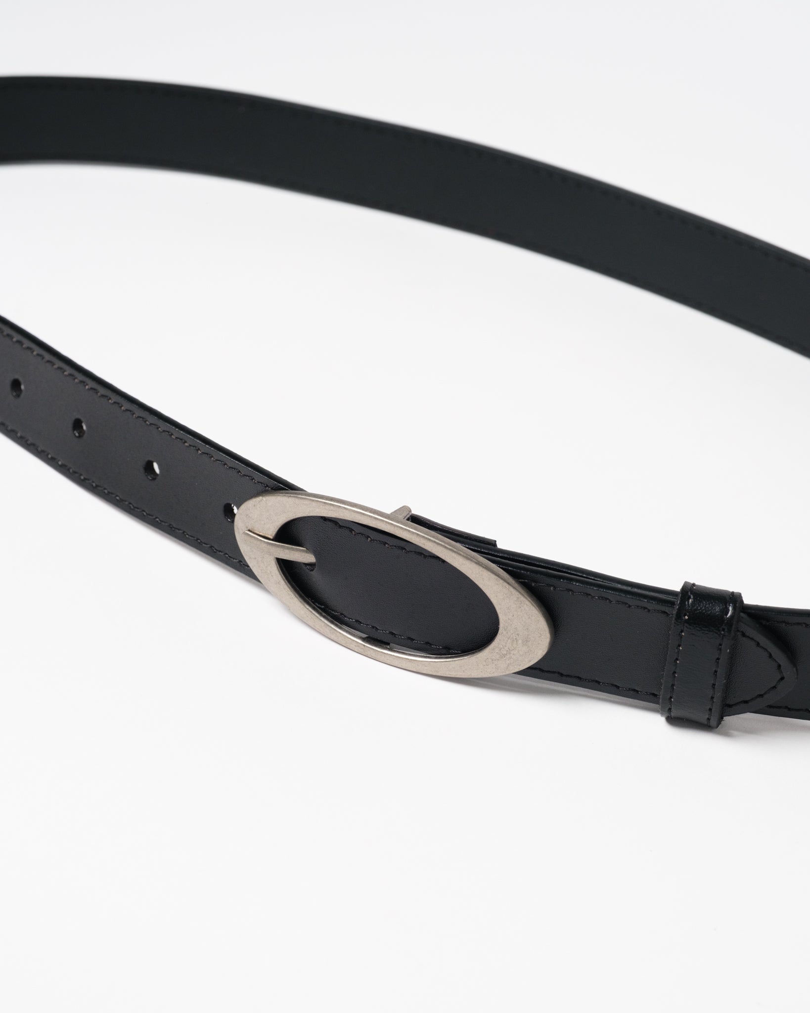 Oval Buckle Leather Belt