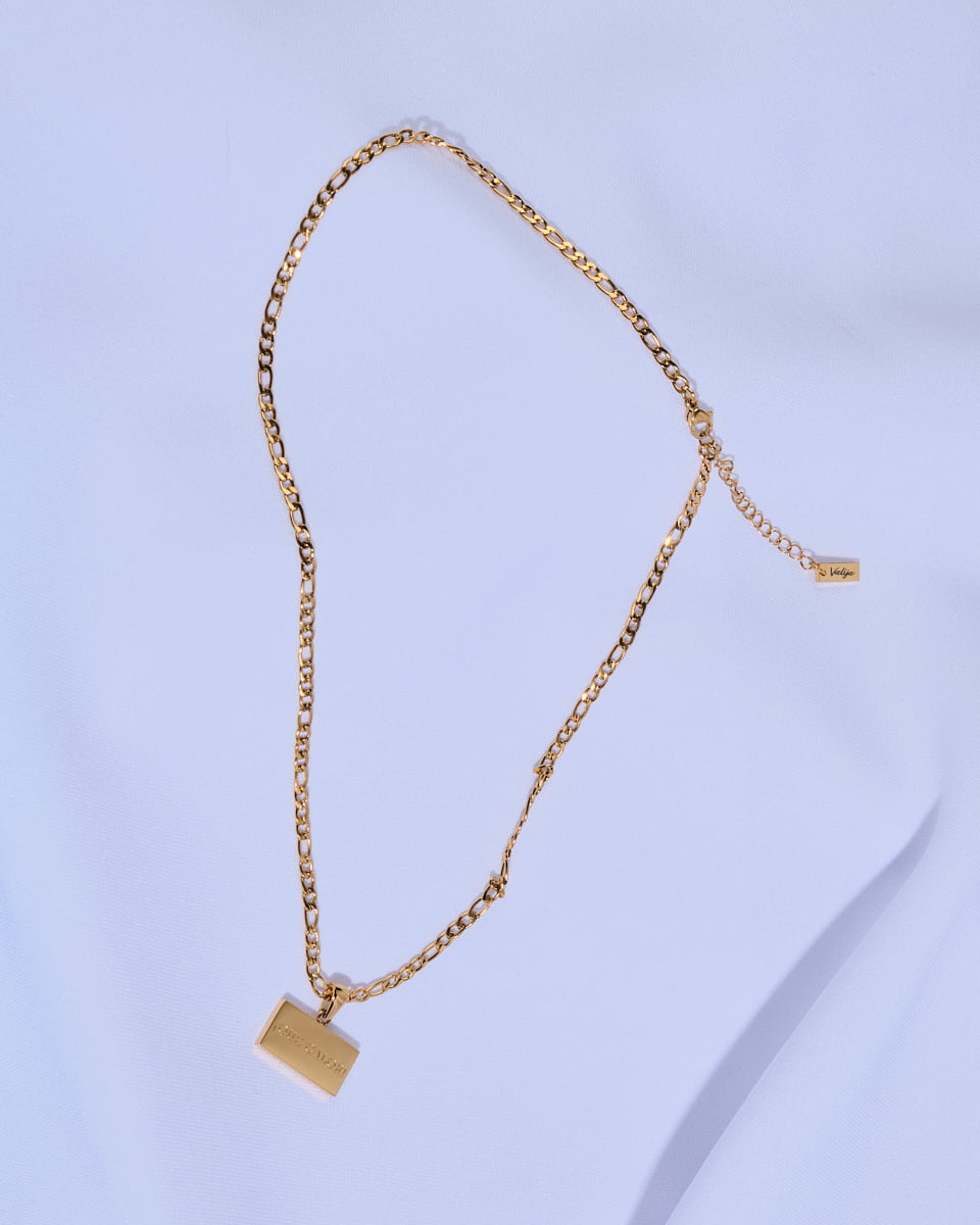 18K Plated Que Calor Necklace