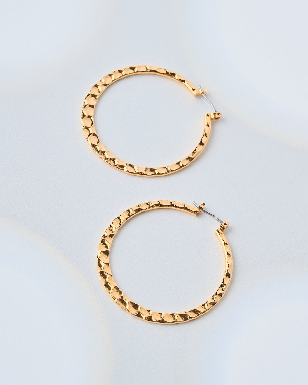 16K Plated Natural Hammered Hoops