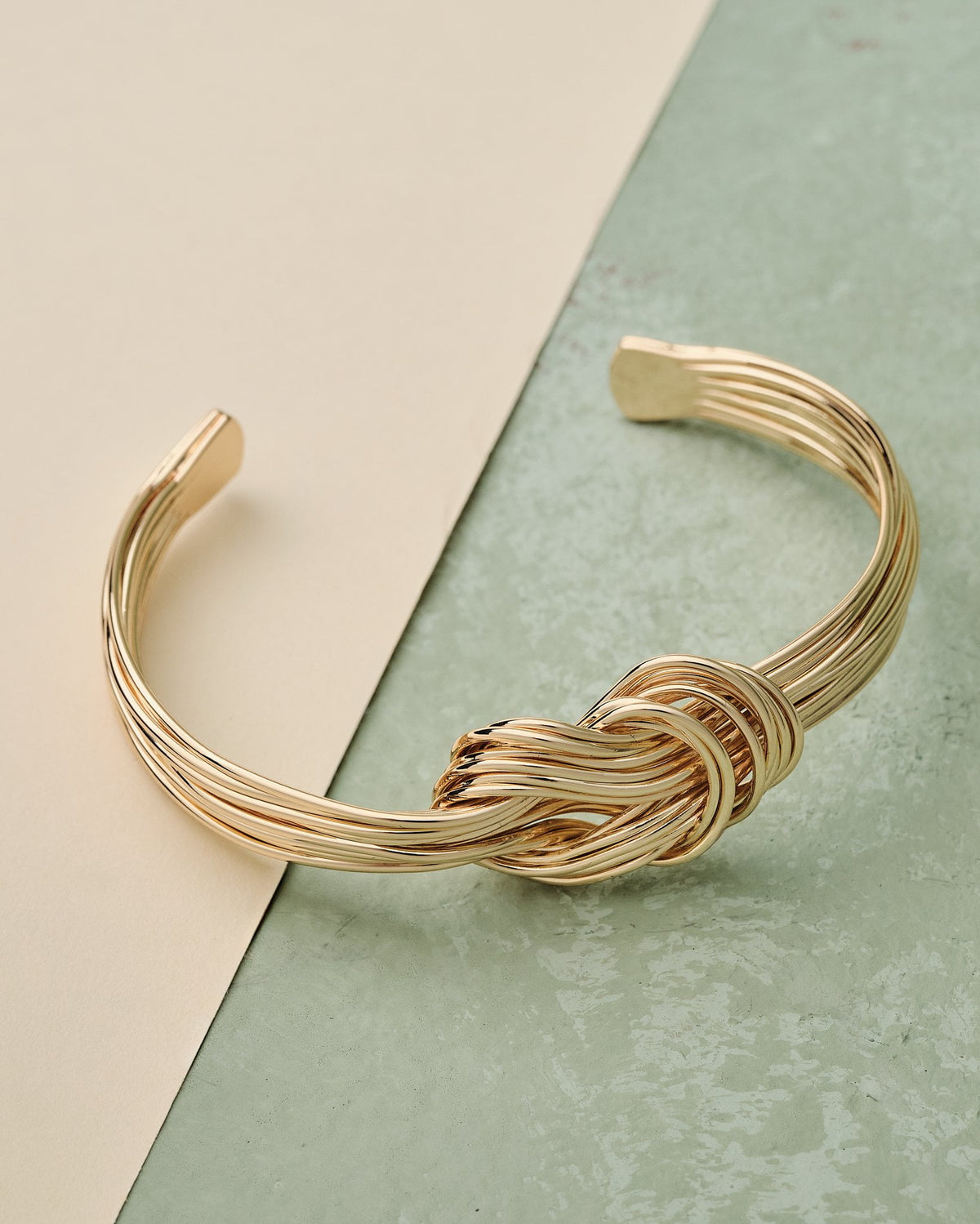 16K Plated Wired Cuff