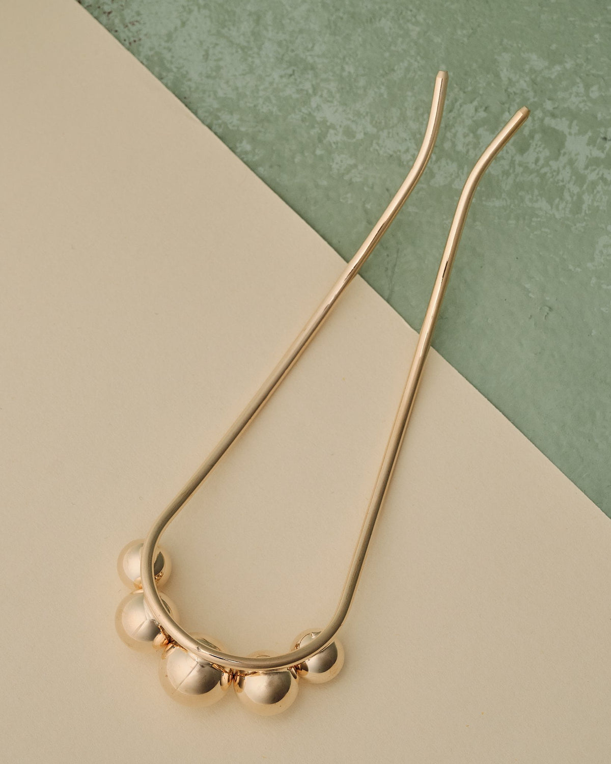 Bolitas Hair Pin