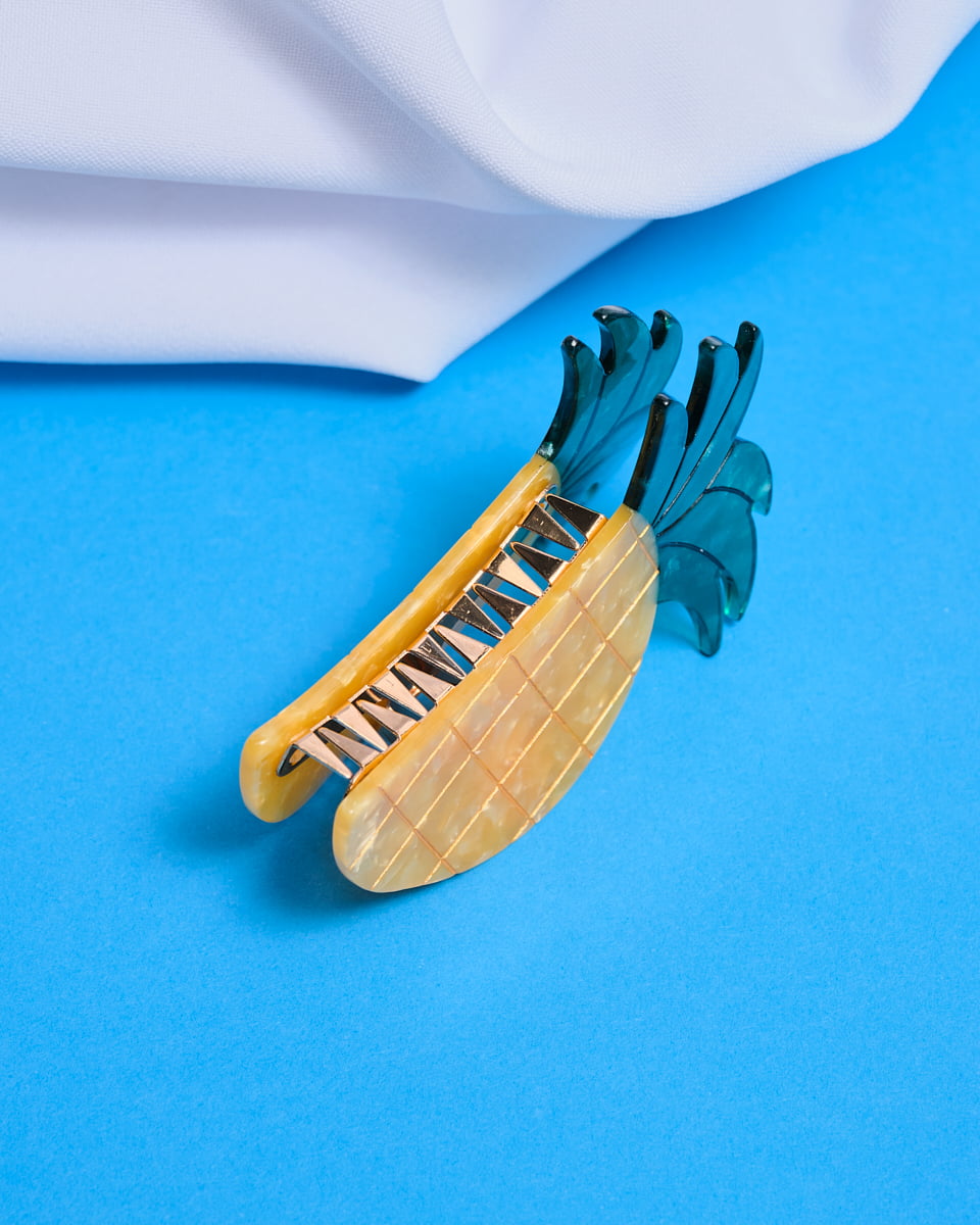 Piña Hair Claw Clip