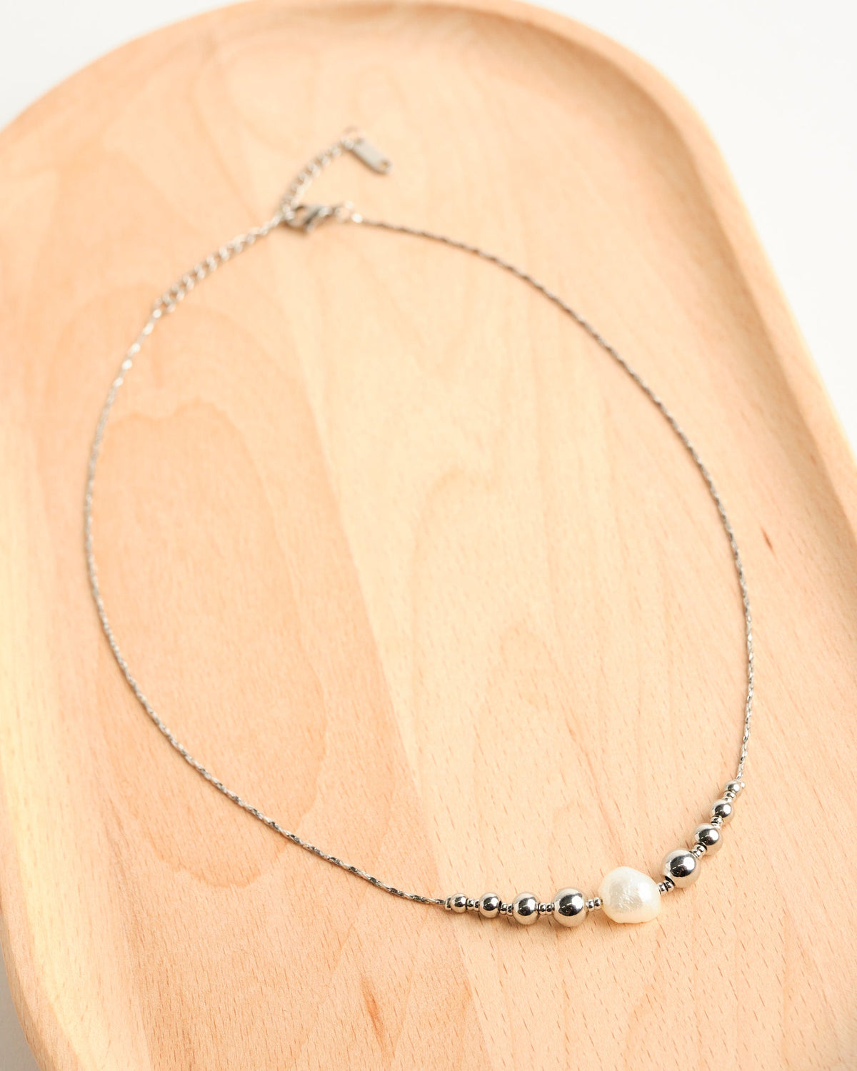 Unique Pearl Necklace