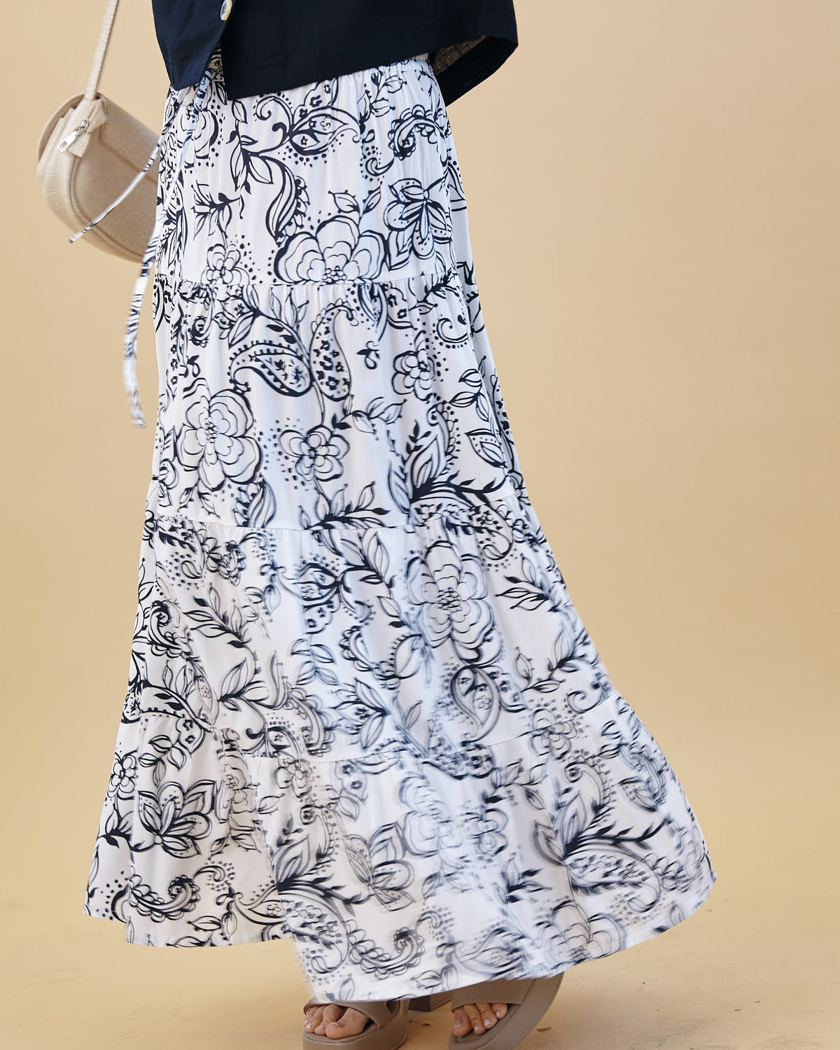 Arrullo Low Waist Skirt