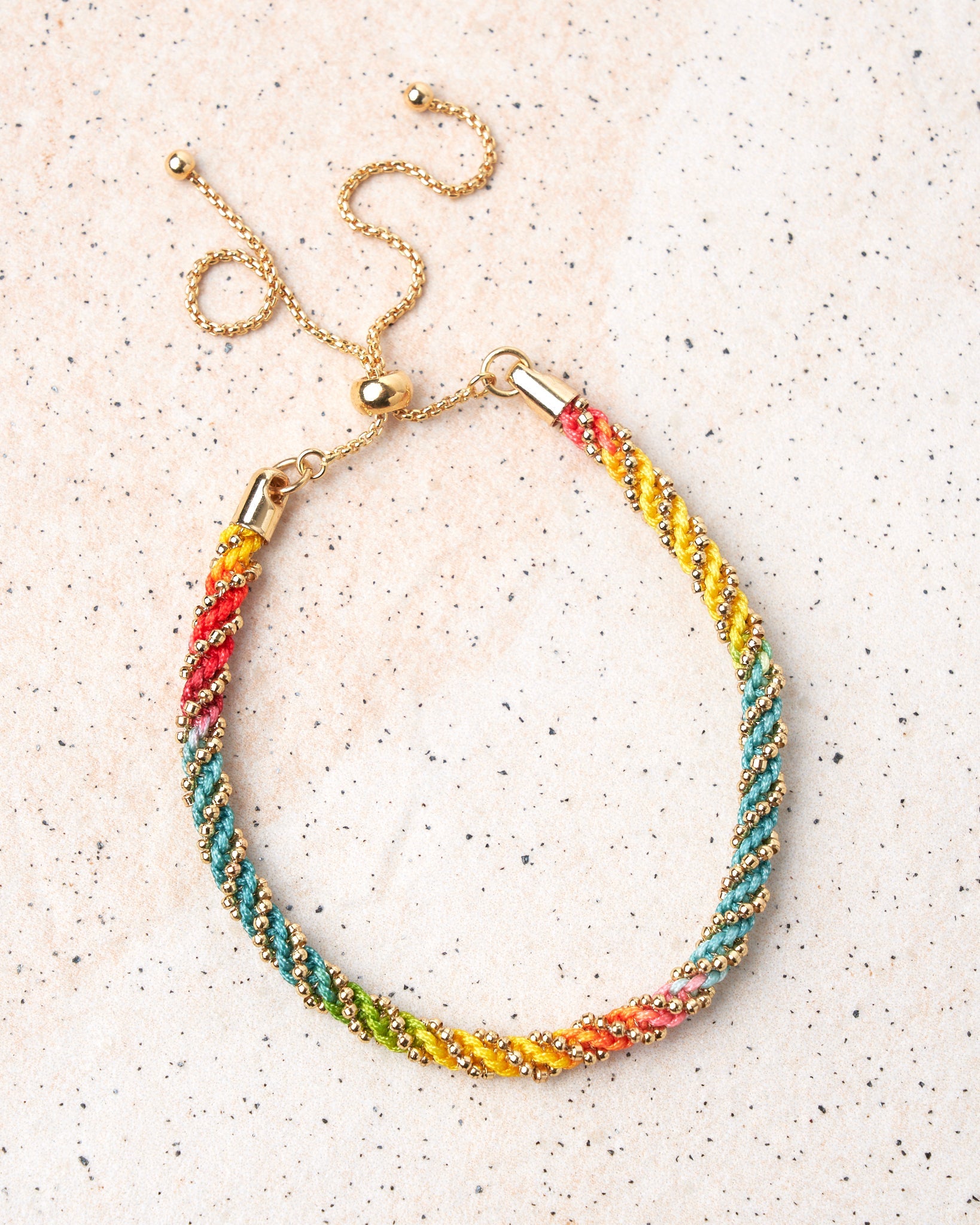 Primarios String Bracelet