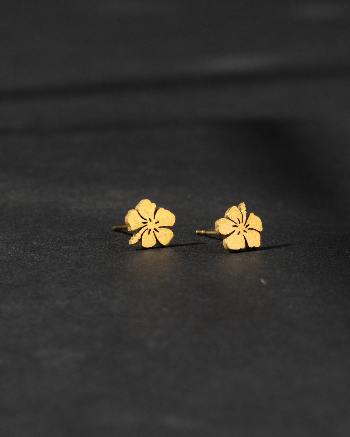 18K Plated Flor de Maga Post Earrings