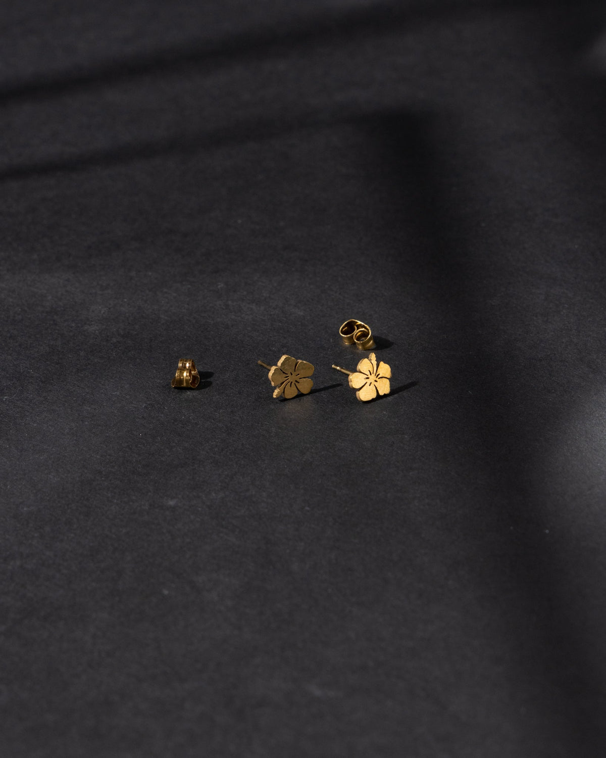 18K Plated Flor de Maga Post Earrings