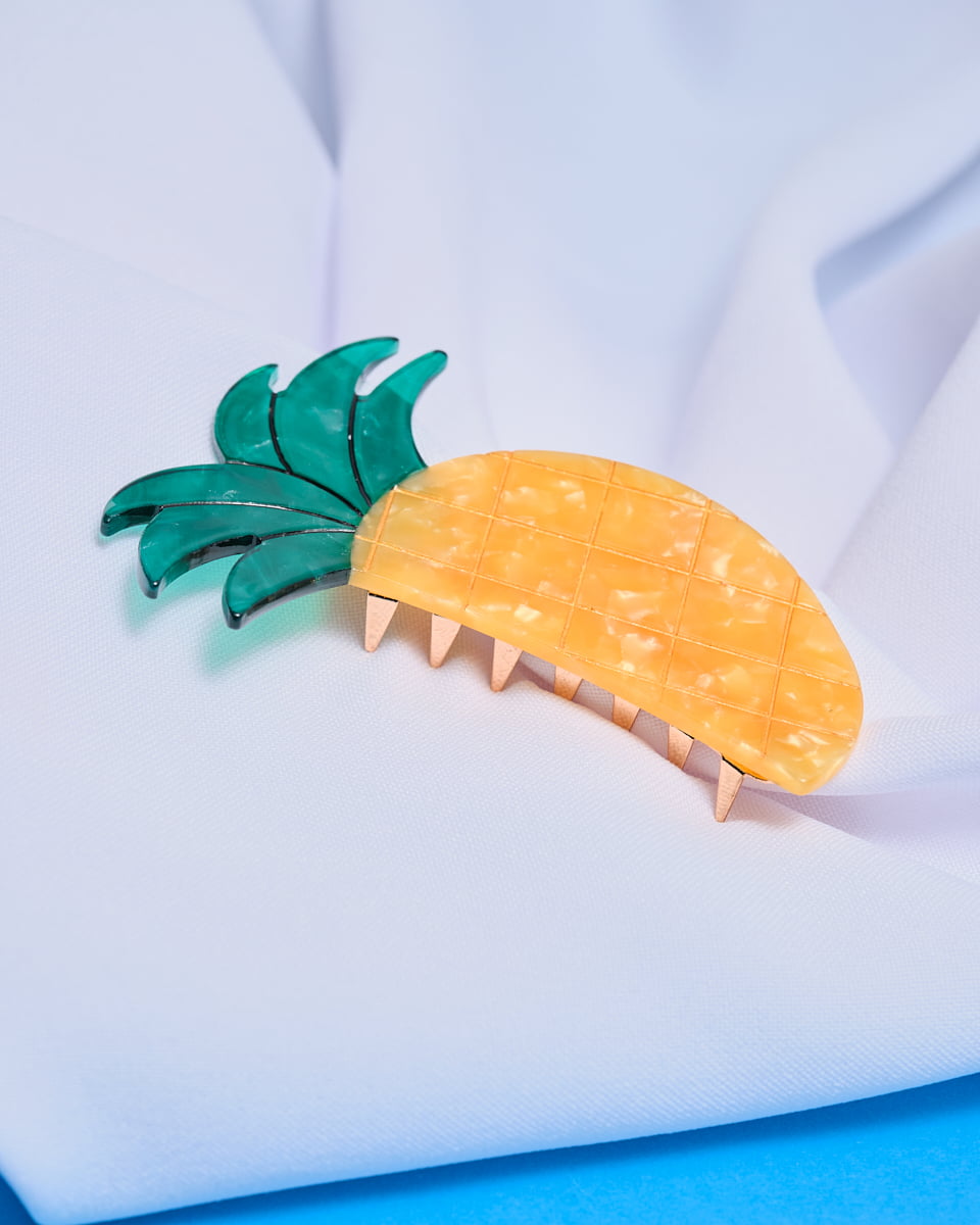 Piña Hair Claw Clip