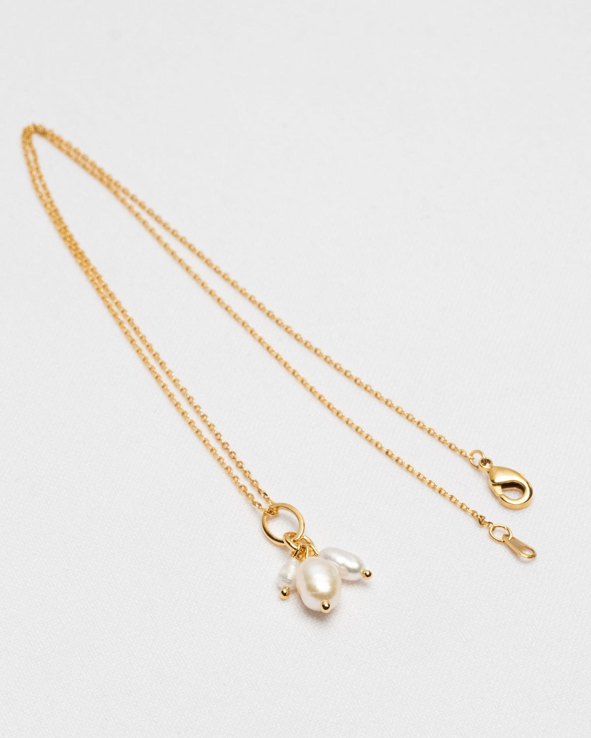 16K Plated 3 Pearls Necklace