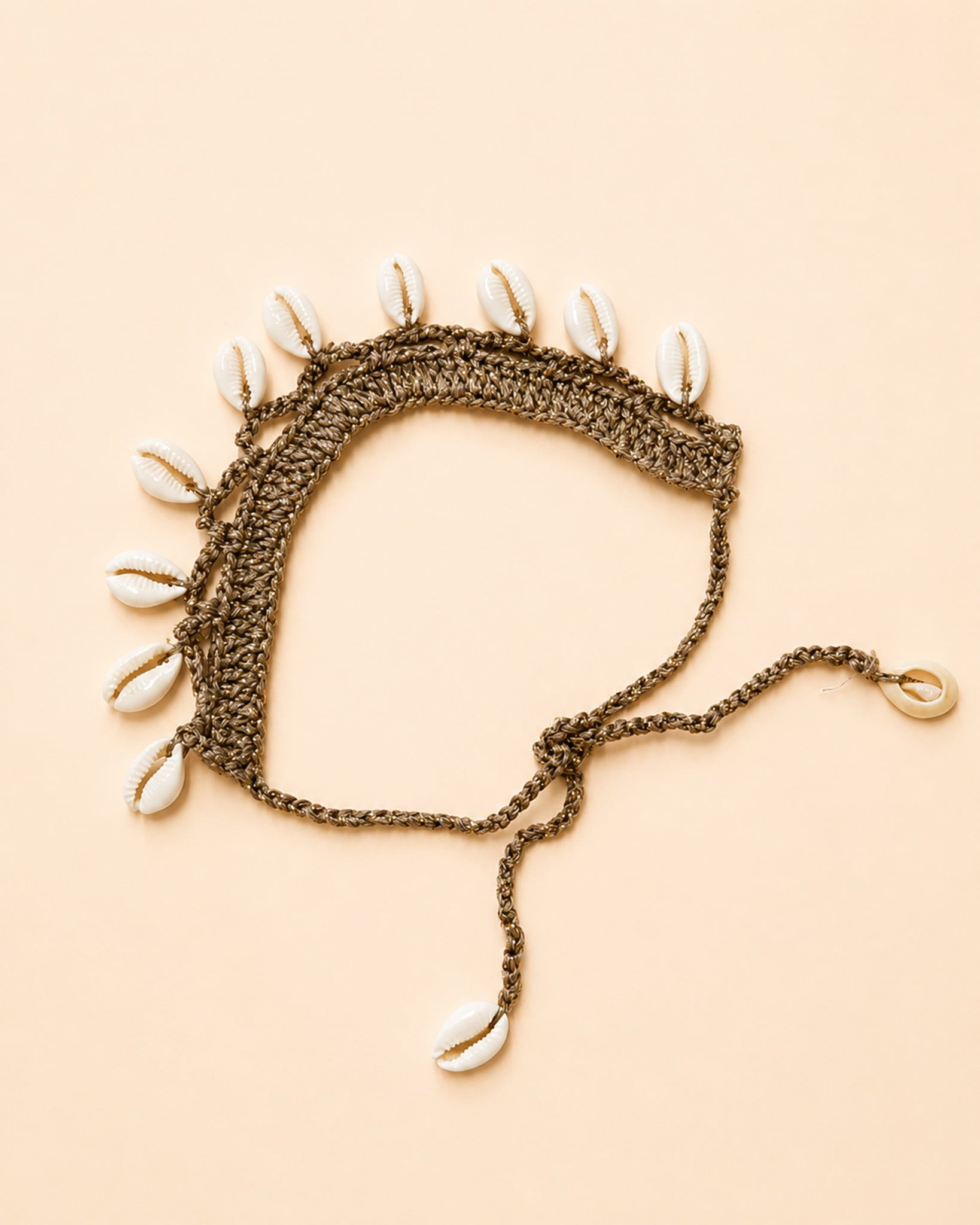 Threaded Shells Choker