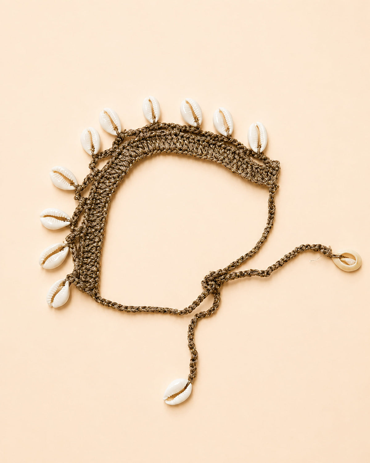 Threaded Shells Choker
