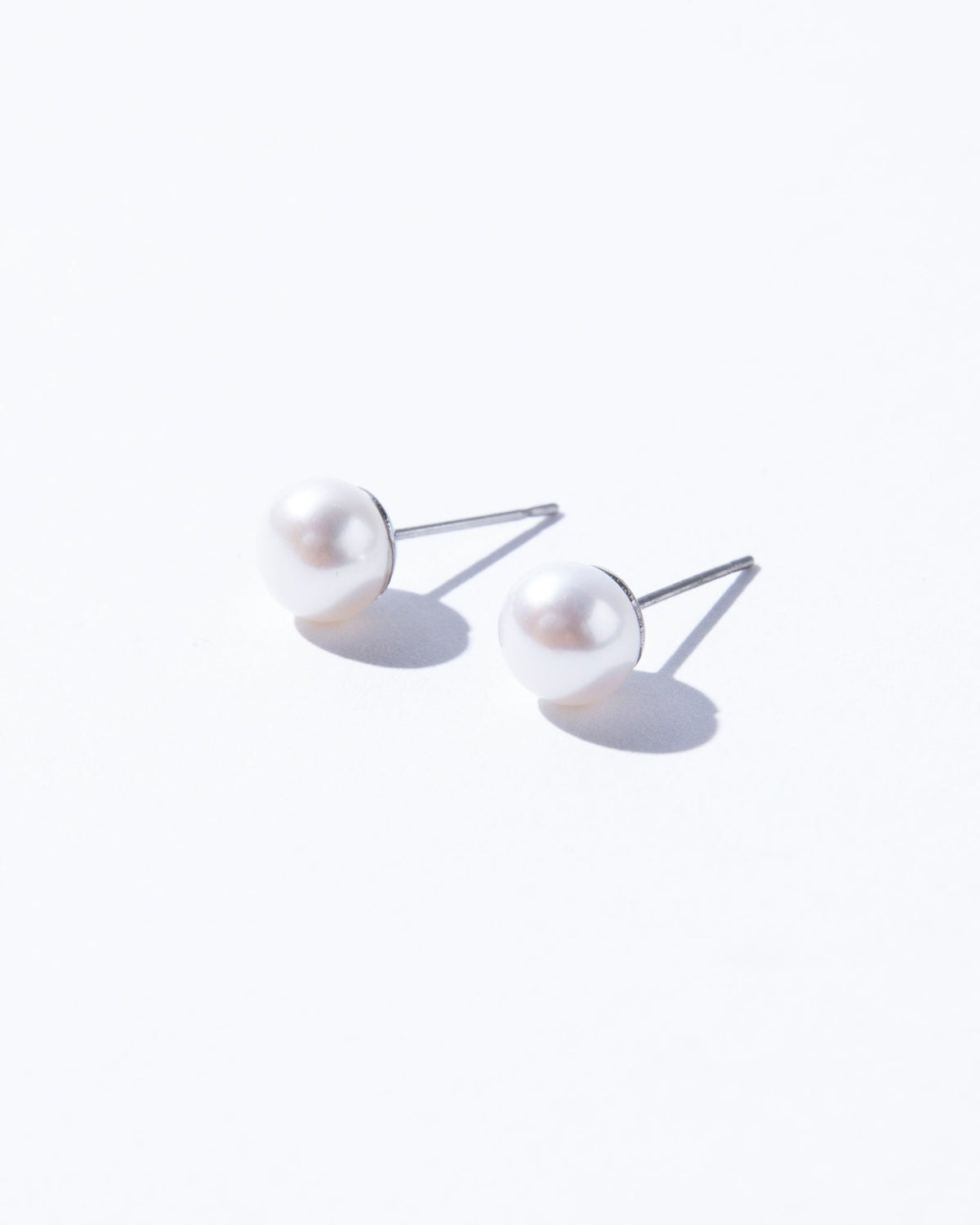 Pearly Stud Earrings