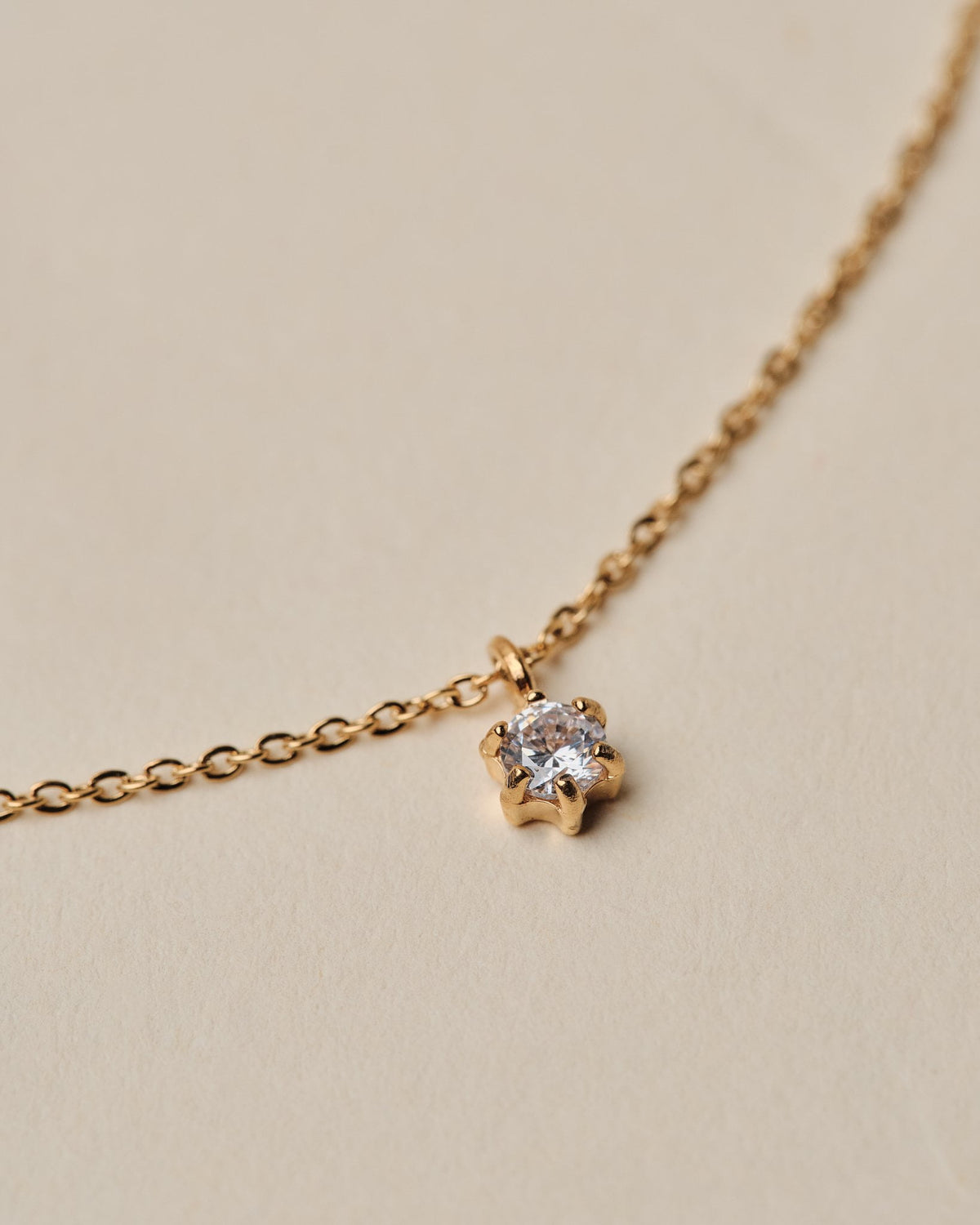 18K Plated Un Brillito Necklace