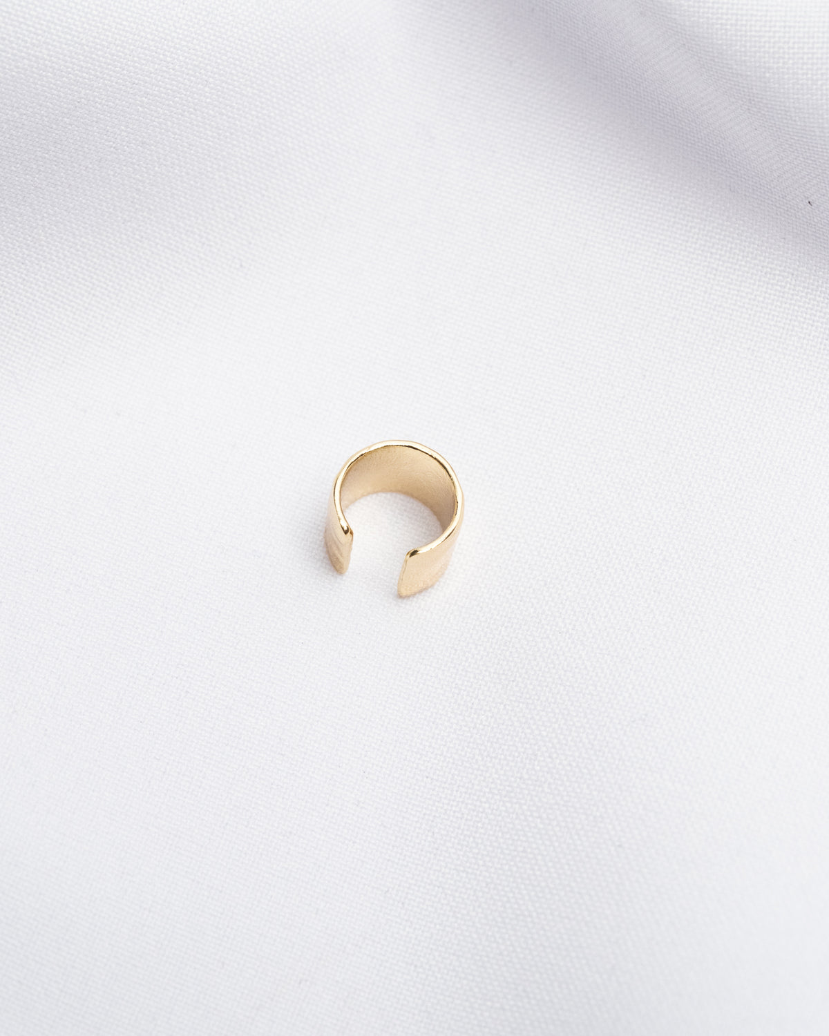 16K Plated Andrea Earcuff