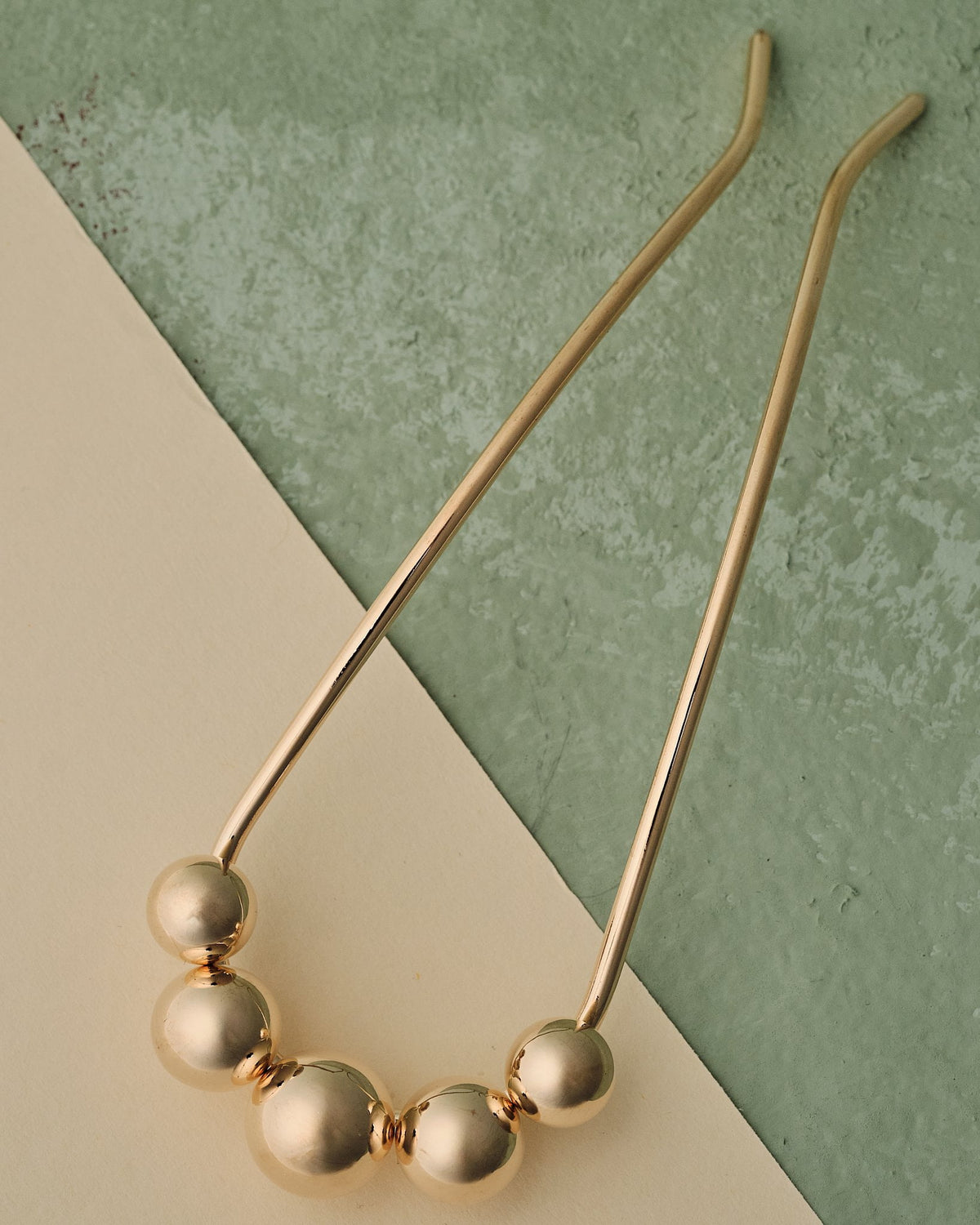 Bolitas Hair Pin