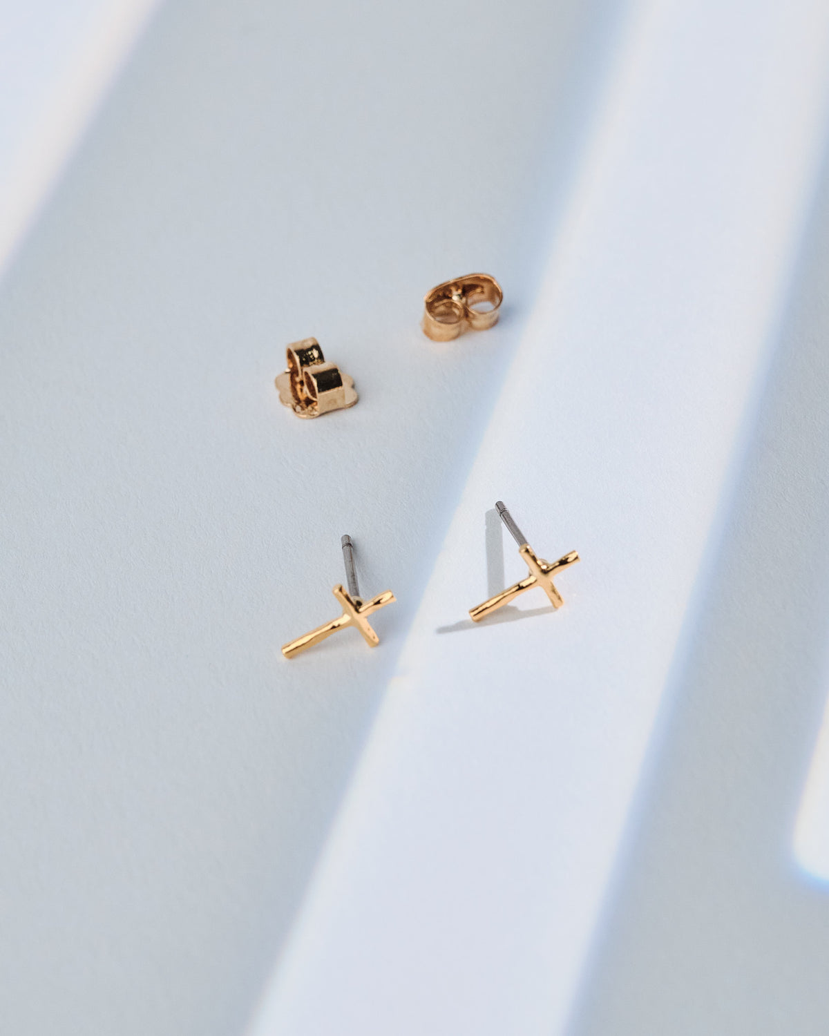 18K Plated Cruz Posts