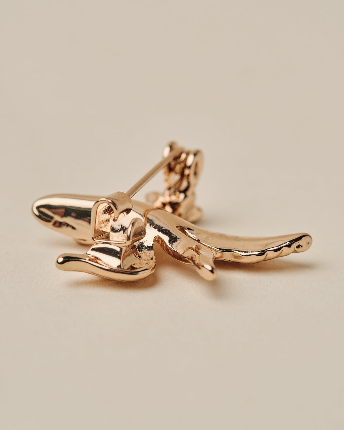 16K Plated Flora Brooch