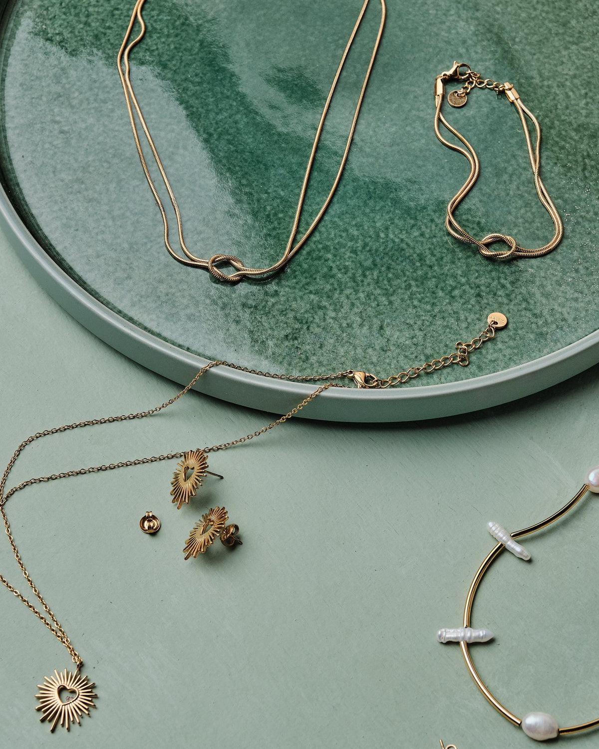 18K Plated Heart Burst Necklace