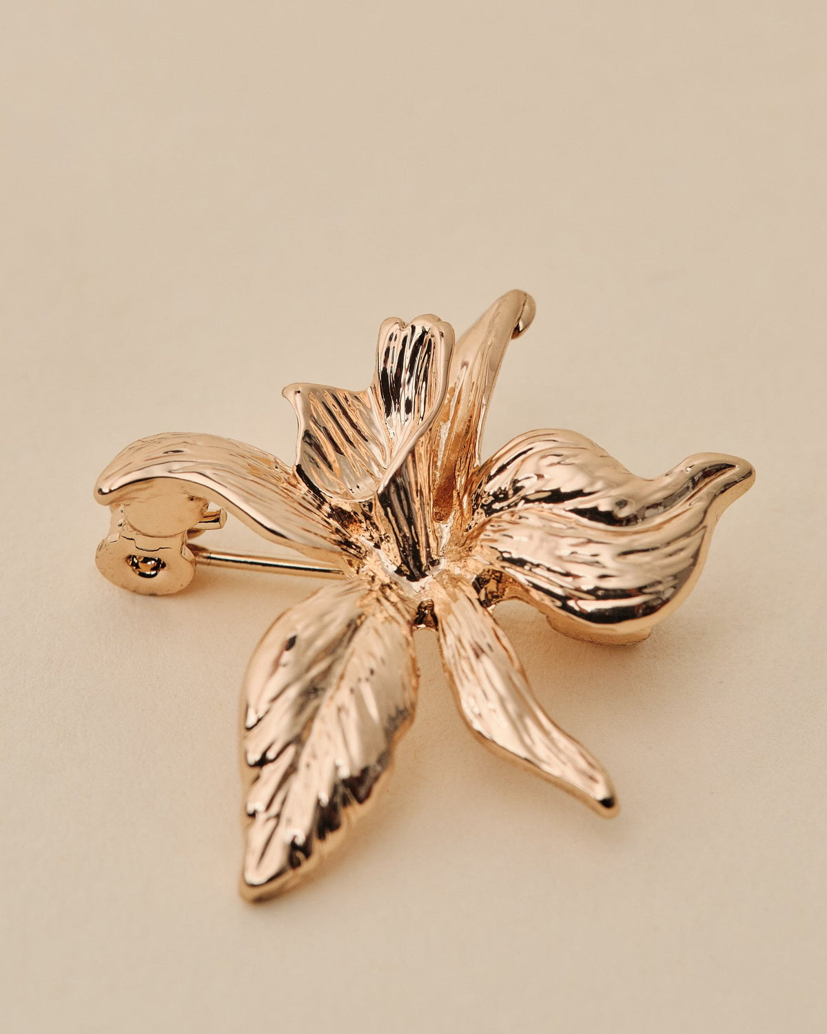 16K Plated Flora Brooch