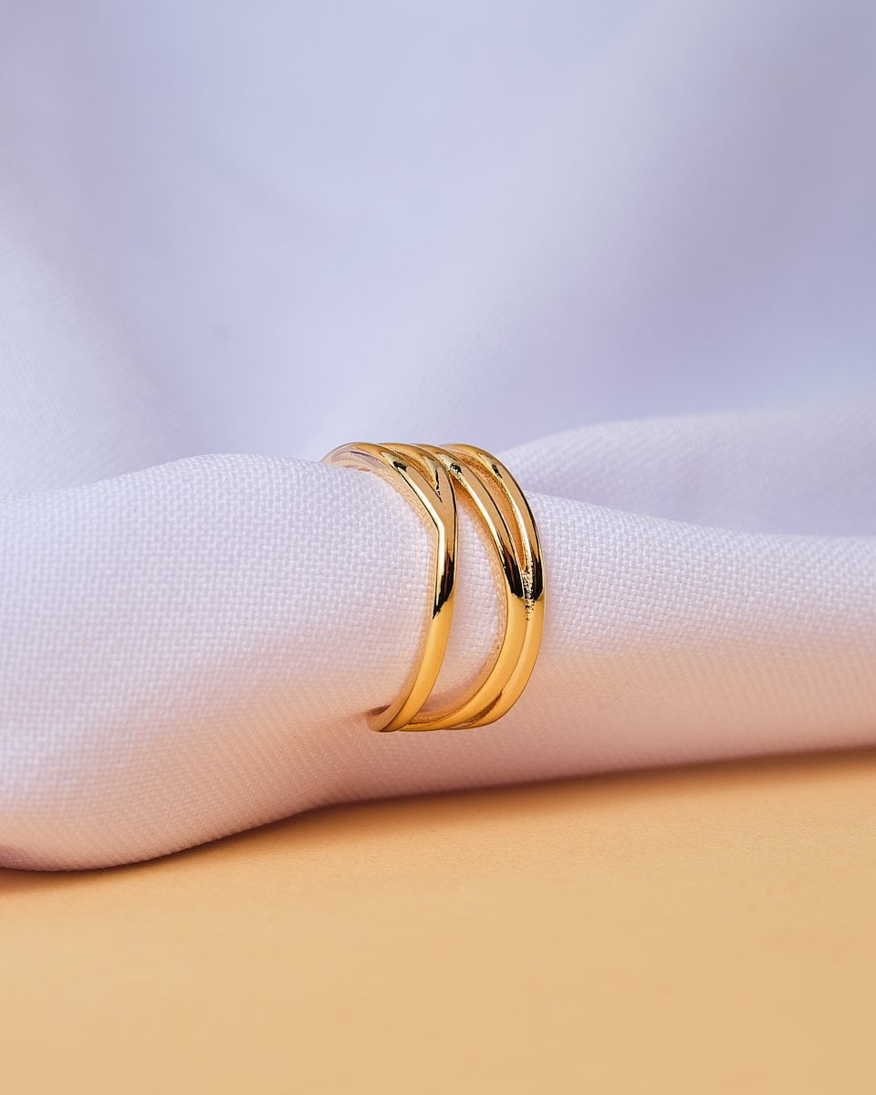 16K Plated Chaos Earcuff
